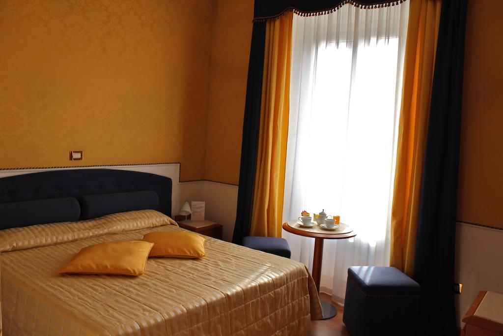 Ih Piazza Di Spagna View - Luxury Gasthof