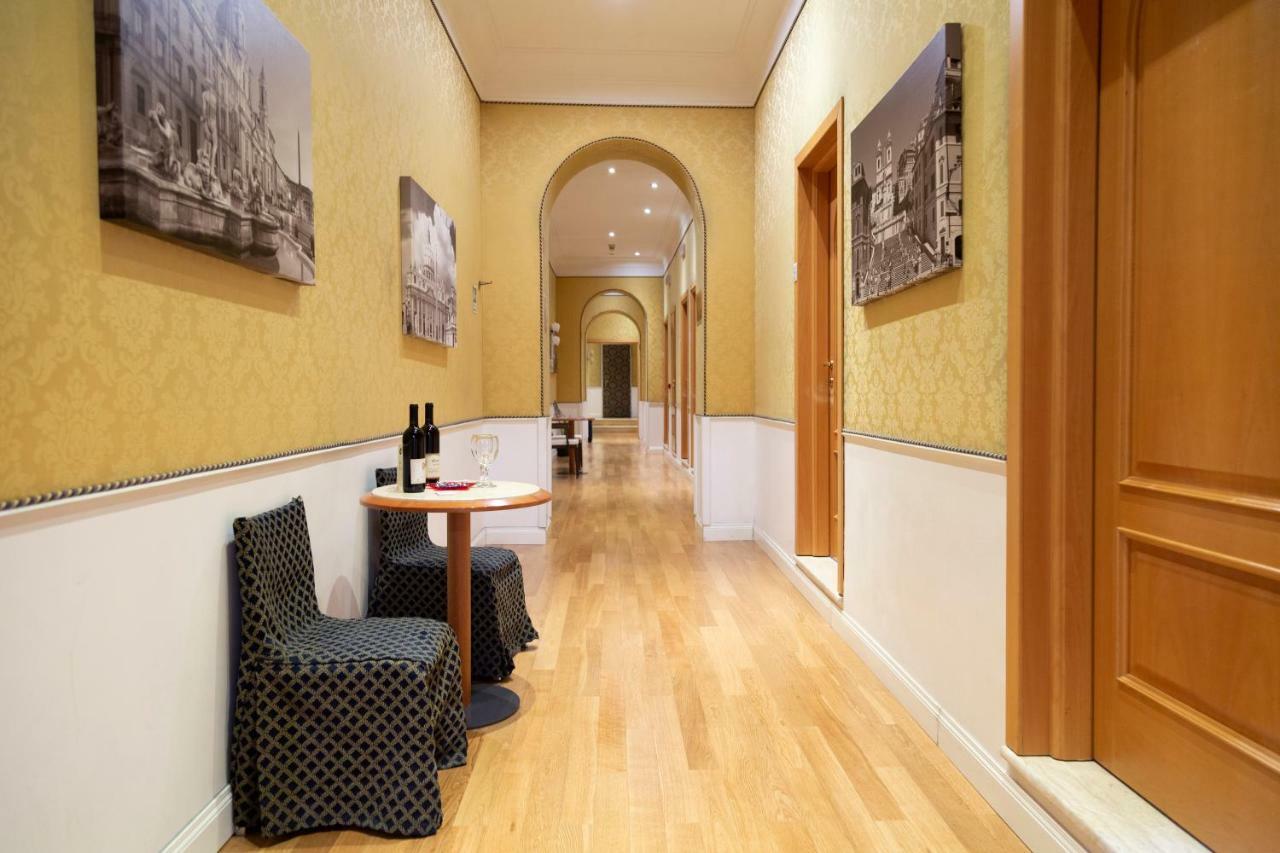 Ih Piazza Di Spagna View - Luxury 3* Rom
